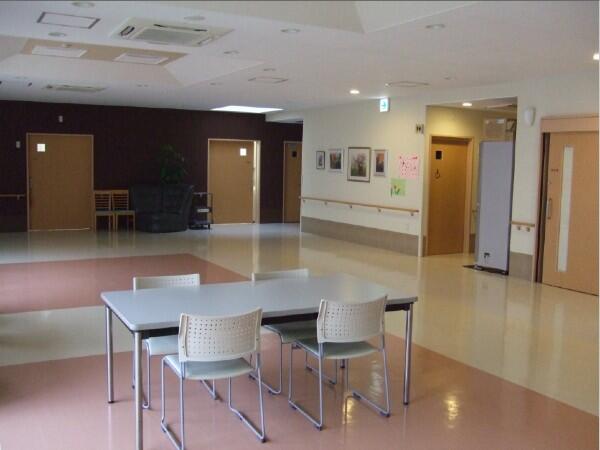 特別養護老人ホームつくし野荘（常勤）の介護福祉士求人メイン写真3