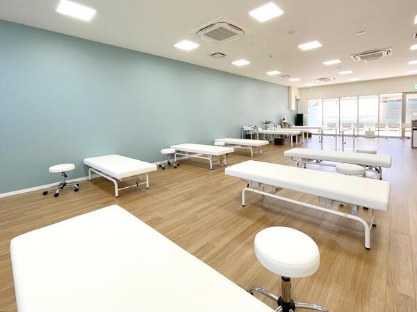 松戸常盤平いいだ整形外科 運動器リハビリテーションクリニック（常勤）の理学療法士求人メイン写真2