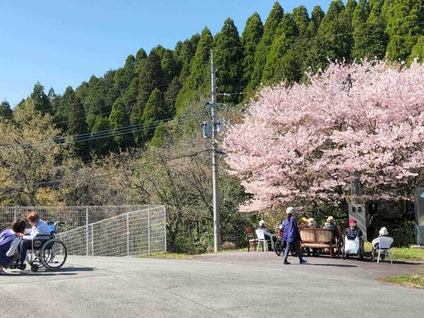 サービス付き高齢者向け住宅 喜笑楽（パート）の准看護師求人サブ写真1