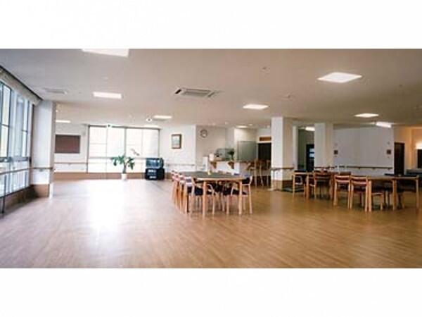 介護老人保健施設たんぽぽ（日勤/常勤）の介護福祉士求人メイン写真2