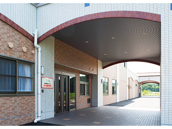 特別養護老人ホーム　氷見鶴寿苑（パート）の介護職求人の写真