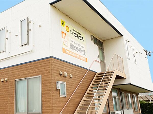 住宅型有料老人ホーム フレンドハウスさんさん（夜勤専従/パート）の介護職求人の写真