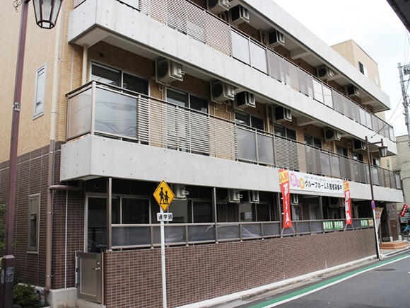 愛の家グループホーム 荒川南千住（正社員）の介護職求人メイン写真2