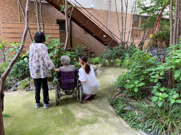 ふれ愛の館しおん 地域密着型特別養護老人ホーム（常勤）の介護職求人の写真