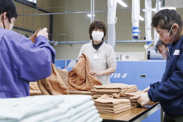 障害者就労支援施設 紅梅園(運転員兼職業指導員/パート)の送迎ドライバー求人サブ写真2