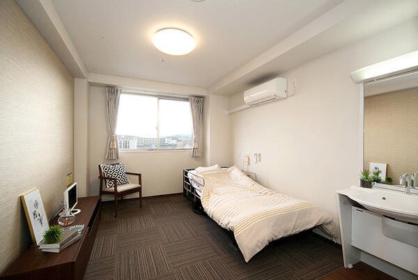 介護付有料老人ホーム チャーム奈良三郷（週休3日も選択OK/正社員）の介護職求人メイン写真4