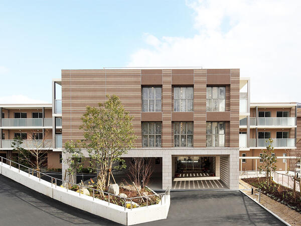 介護付有料老人ホーム チャームスイート宝塚売布（常勤）の准看護師求人の写真