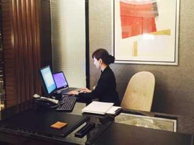 ミッドタウンクリニックイースト（常勤）の臨床検査技師求人サブ写真2