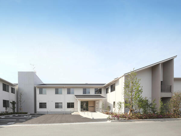 介護付有料老人ホーム チャーム四條畷（週休3日も選択OK/正社員）の介護職求人の写真