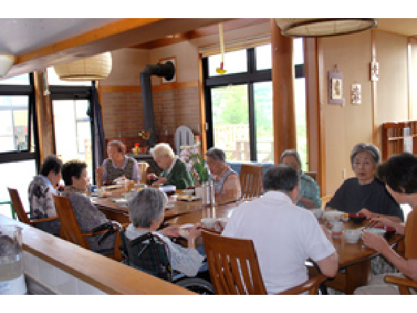 グループホーム銀河の里（夜勤専従／常勤）の介護福祉士求人メイン写真2