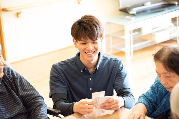 ローズ若宮の杜 デイサービスセンター（パート）の介護福祉士求人メイン写真2