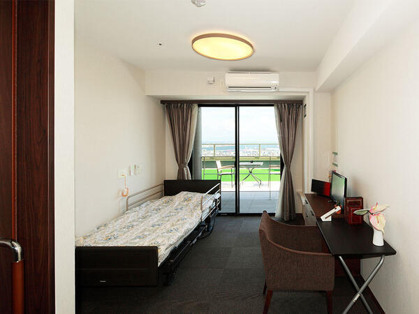 介護付有料老人ホーム チャームスイート神戸摩耶（常勤）の看護師求人メイン写真3