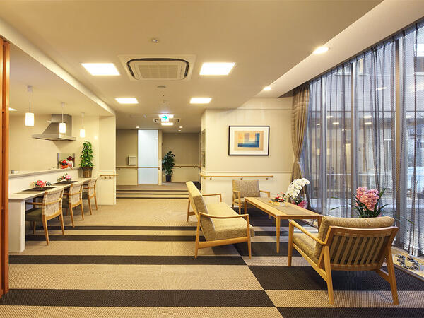 介護付有料老人ホーム チャーム長岡京（週休3日も選択OK/正社員）の介護職求人メイン写真2