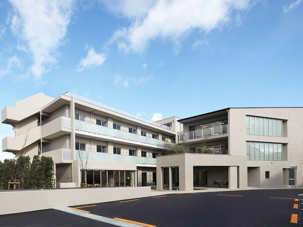 介護付有料老人ホーム チャーム長岡京（週休3日も選択OK/正社員）の介護福祉士求人の写真