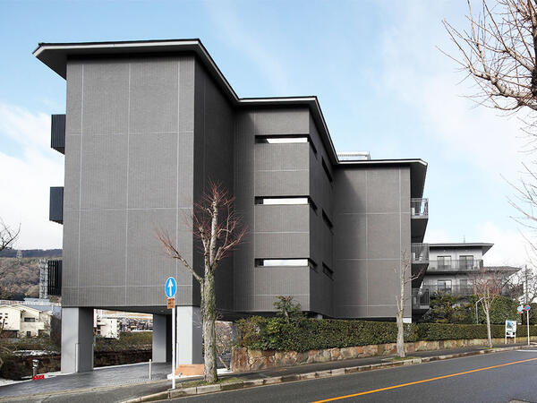 介護付有料老人ホーム チャームスイート京都桂坂（週休3日も選択OK/正社員）の介護福祉士求人の写真