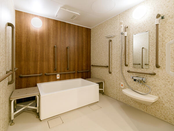 介護付有料老人ホーム チャームスイート神戸北野（週休3日も選択OK/正社員）の介護福祉士求人メイン写真3