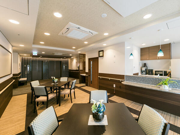 介護付有料老人ホーム チャームスイート神戸北野（週休3日も選択OK/正社員）の介護福祉士求人メイン写真4