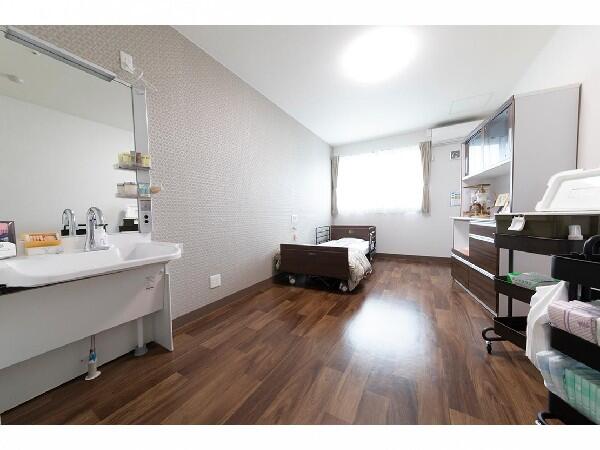 ナーシングホーム三つの鳳（常勤）の介護職求人メイン写真3