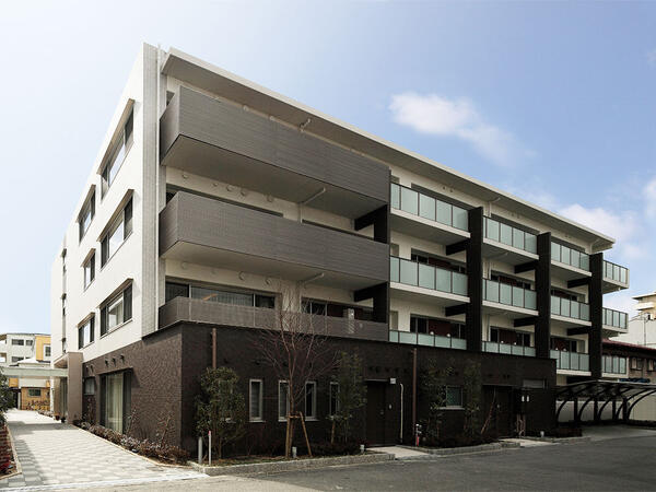 介護付有料老人ホーム チャーム東淀川豊里（週休3日も選択OK/正社員）の介護職求人の写真