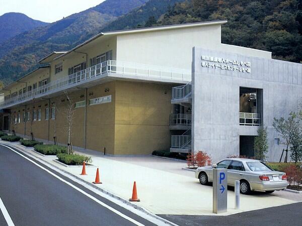 特別養護老人ホームしもべ荘(常勤)の介護福祉士求人の写真