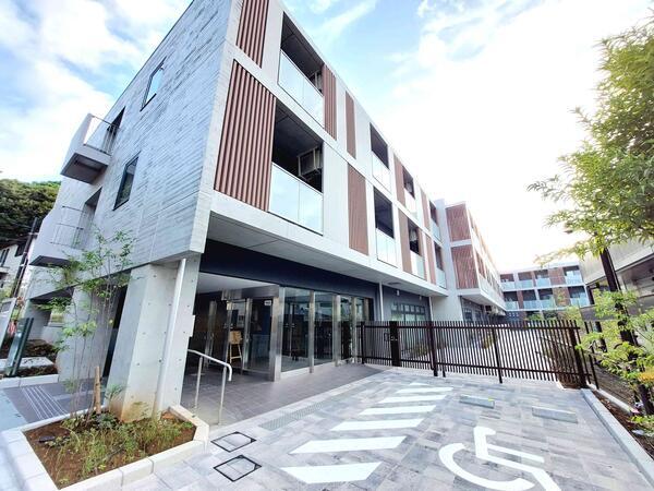 介護付有料老人ホーム ドーミー目白台（パート）の介護職求人の写真