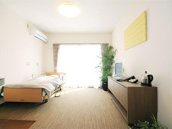 介護付有料老人ホーム チャーム京都山科（常勤）の准看護師求人メイン写真3