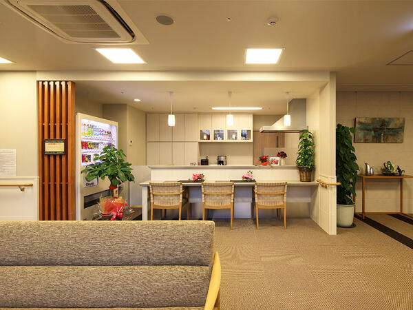 介護付有料老人ホーム チャーム長岡京（週休3日も選択OK/正社員）の介護職求人メイン写真4