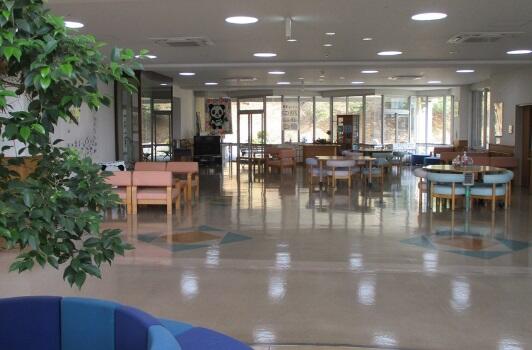 介護老人保健施設ナイスケアまほろば（常勤）の准看護師求人の写真