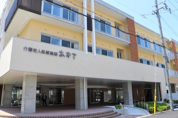 老人保健施設あずさ（常勤） の介護職求人の写真