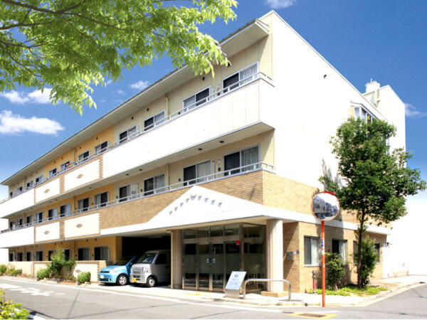 介護付有料老人ホーム クルーヴクルーヴ布施（常勤）の介護職求人の写真