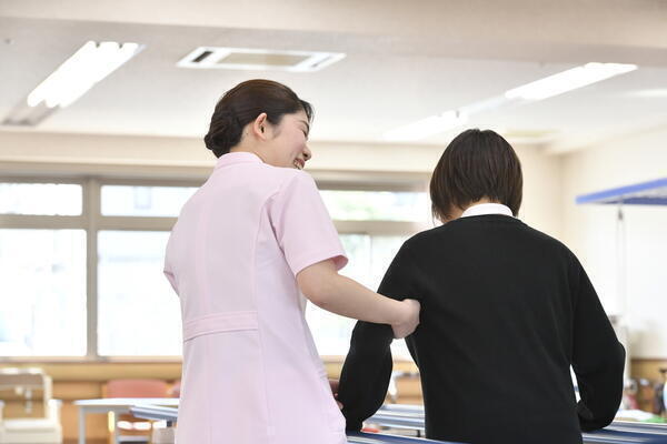 介護老人保健施設　宮沢の里 はなもも苑（日勤パート）の看護師求人の写真