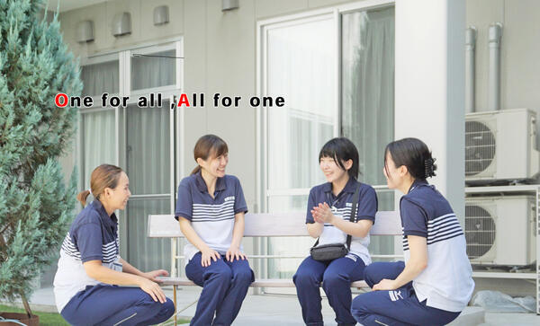 近江薫風会【特別養護老人ホーム／グループホーム／ショートステイ／デイサービス】（正社員）の介護職求人メイン写真2