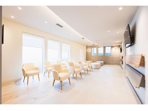 山内皮ふ科スキンケアクリニック（常勤）の医療事務求人の写真