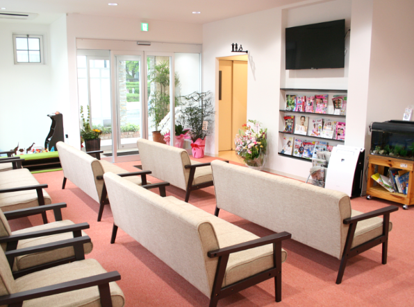 三和皮フ科（常勤）の看護師求人メイン写真2