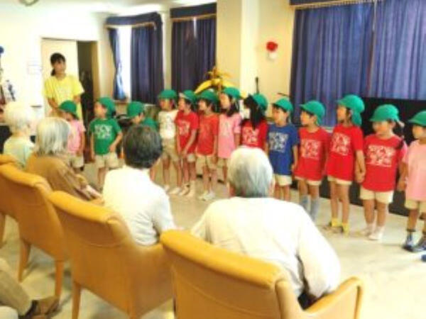 介護付有料老人ホーム クルーヴ豊中・服部（常勤）の介護職求人メイン写真4