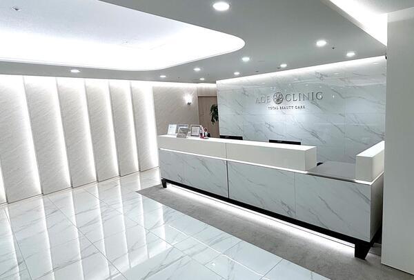 エースクリニック 大阪梅田HEPナビオ院（常勤）の医療事務求人の写真