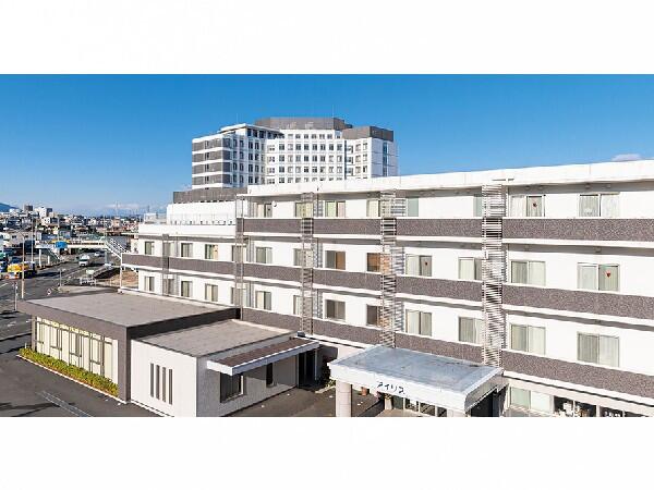 介護老人保健施設アイリス（契約職員/常勤）の准看護師求人の写真