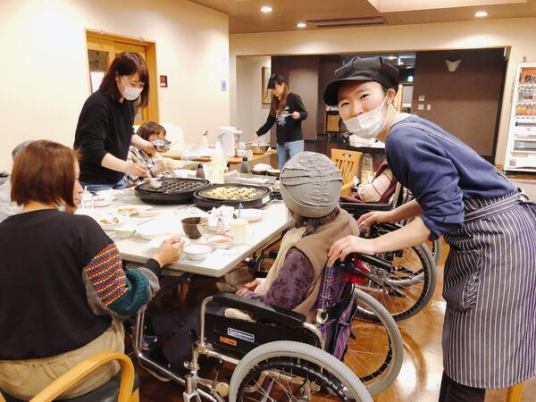 介護老人保健施設 鶴舞乃城（入所/常勤）の介護福祉士求人サブ写真1