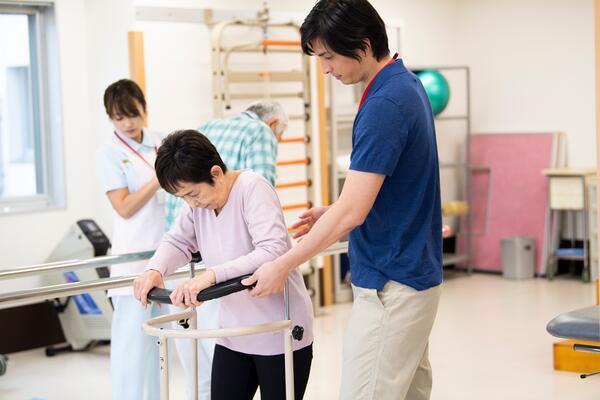 デイサービスひまわり（パート）の介護福祉士求人の写真