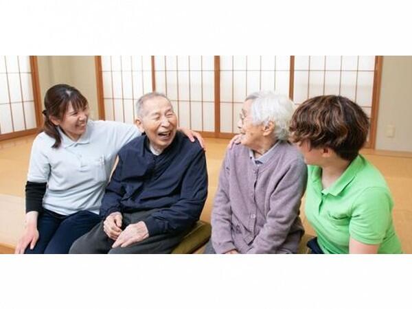 介護老人保健施設つるさんかめさん(常勤)の介護職求人の写真
