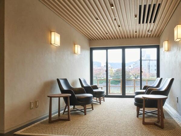 サーチュインクリニック京都院（常勤）の准看護師求人メイン写真2