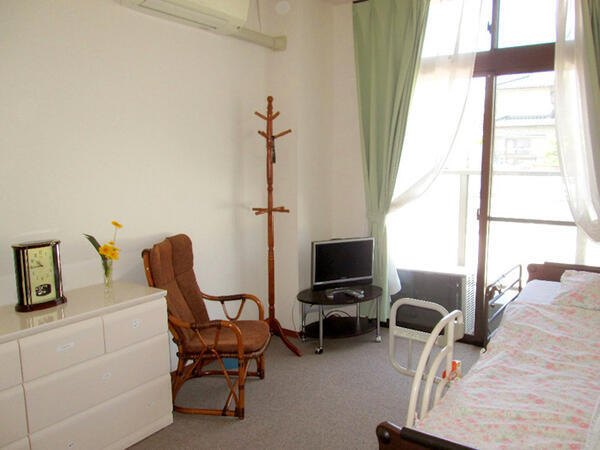 介護付有料老人ホーム カルム太宰府（常勤）の介護福祉士求人メイン写真3