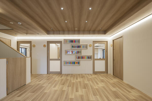 トレジャーキッズいたみ保育園（常勤）の保育士求人メイン写真2