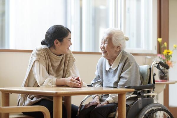 特別養護老人ホーム いくの喜楽苑（常勤）の介護福祉士求人の写真