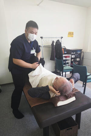 中央リハビリステーション エボルブ多摩平（常勤）の柔道整復師求人メイン写真3