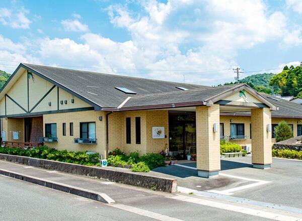 ショートステイひまわり(常勤)の介護福祉士求人の写真