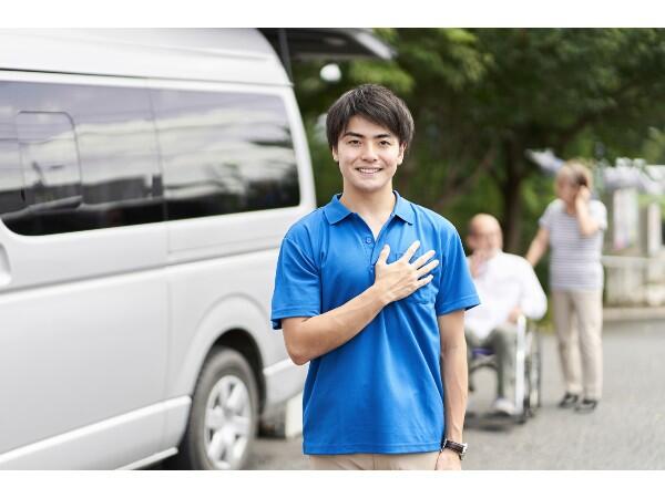 北広島複合型サービス四恩園（パート）の送迎ドライバー求人の写真