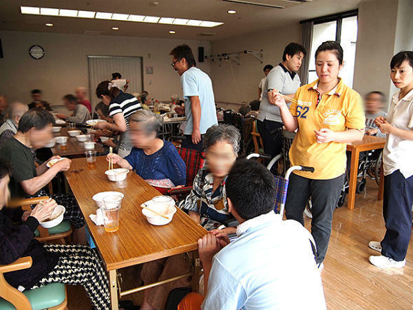 特別養護老人ホーム　みどり苑（嘱託職員/常勤）の看護師求人メイン写真2