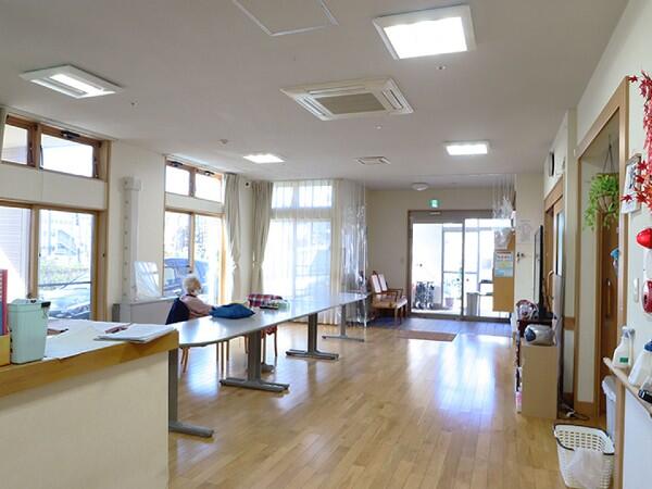 住宅型有料老人ホームおうようかん富士見（夜勤専従パート）の介護福祉士求人メイン写真3