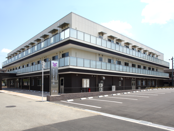 介護老人保健施設東住吉すみれ苑(パート)の介護福祉士求人の写真